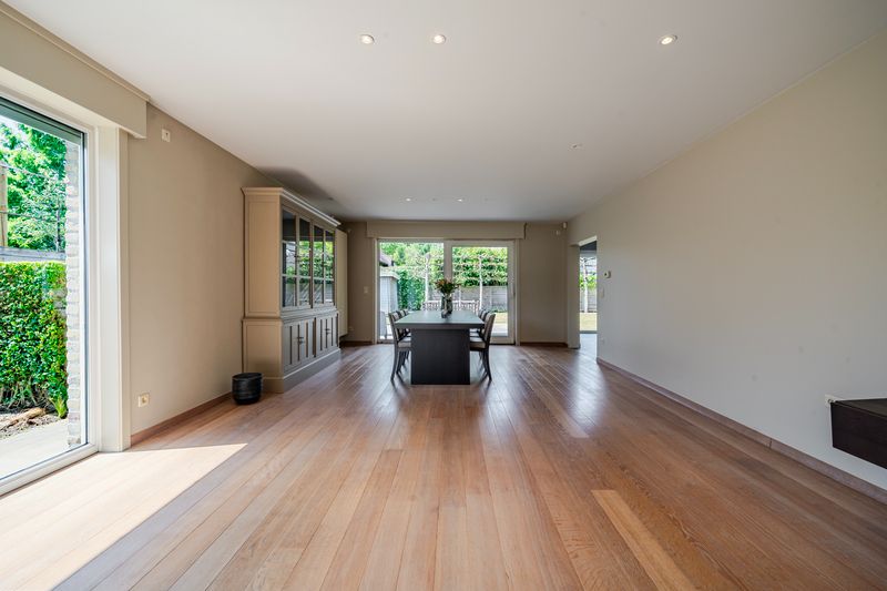 Roeselare : Exclusieve villa in rustige wijk De Gotelaar – 300 m² pure luxe op 657 m² grond foto 2