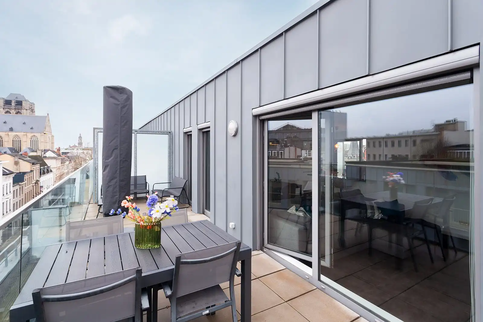 Penthouse met ruime terrassen en prachtige zichten!  foto 18