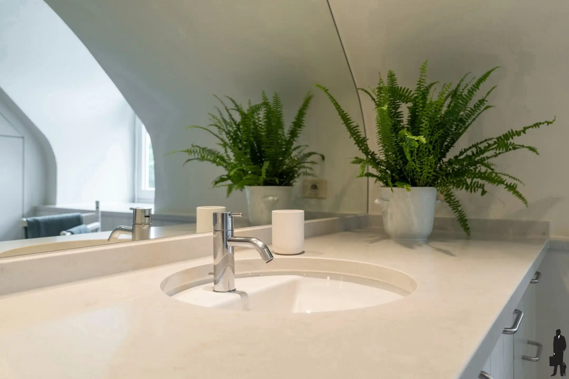 Villa met kantoor en 5 slpk. in groene rand van Turnhout foto 23