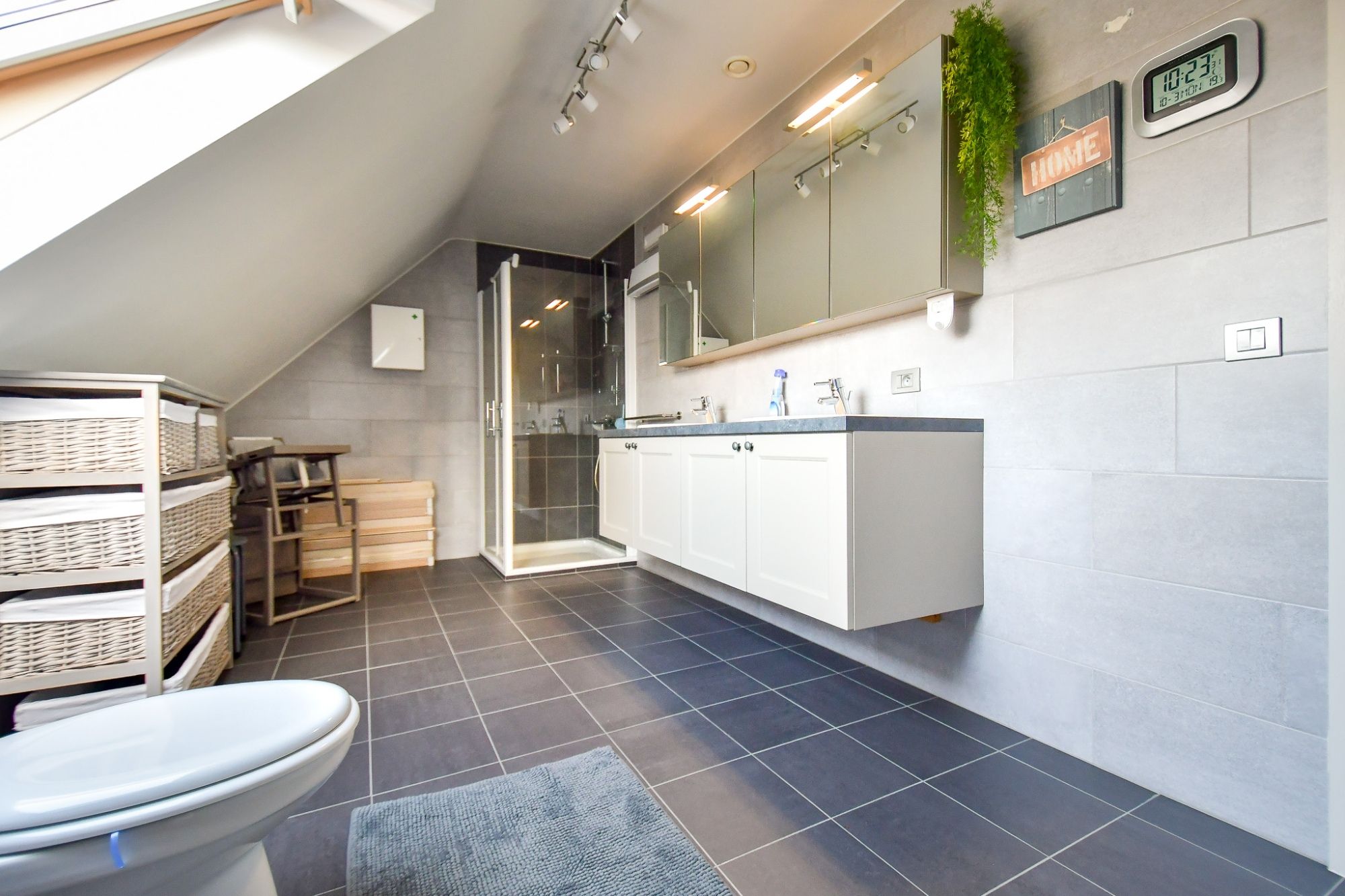 Energiezuinige gezinswoning met 4 slaapkamers en zonnige tuin in Maria-Aalter foto 13