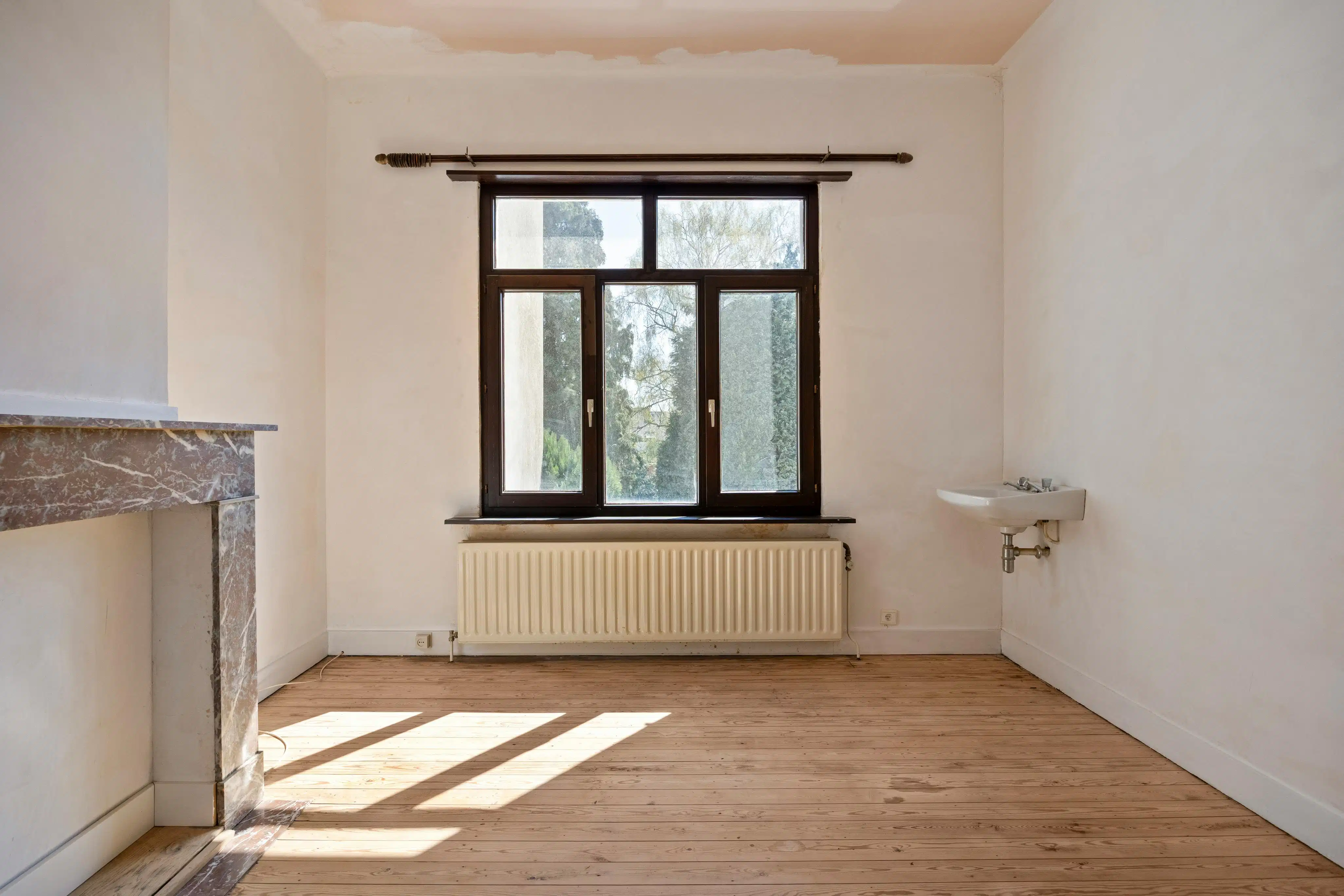 Charmant huis met veel potentieel te koop in Kapellen! foto 17