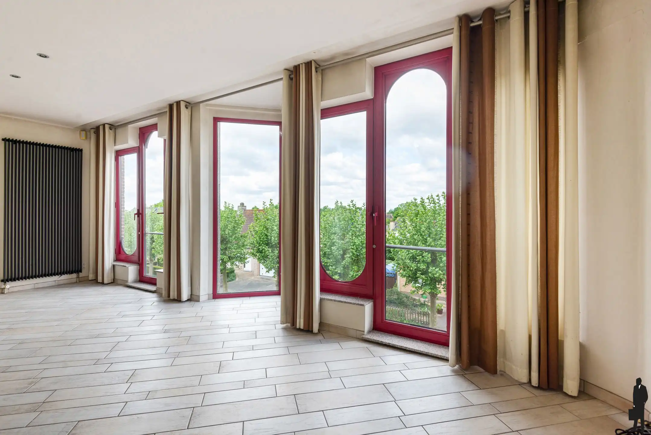 Polyvalent gebouw met handelsruimte, kantoor en duplex foto 12