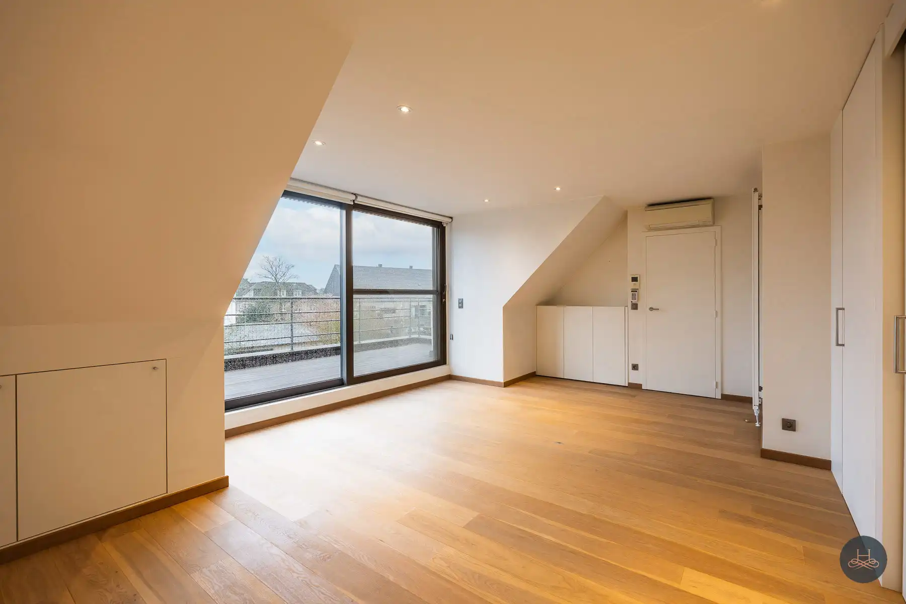 Zeer ruim triplex appartement in centrum Haacht foto 17