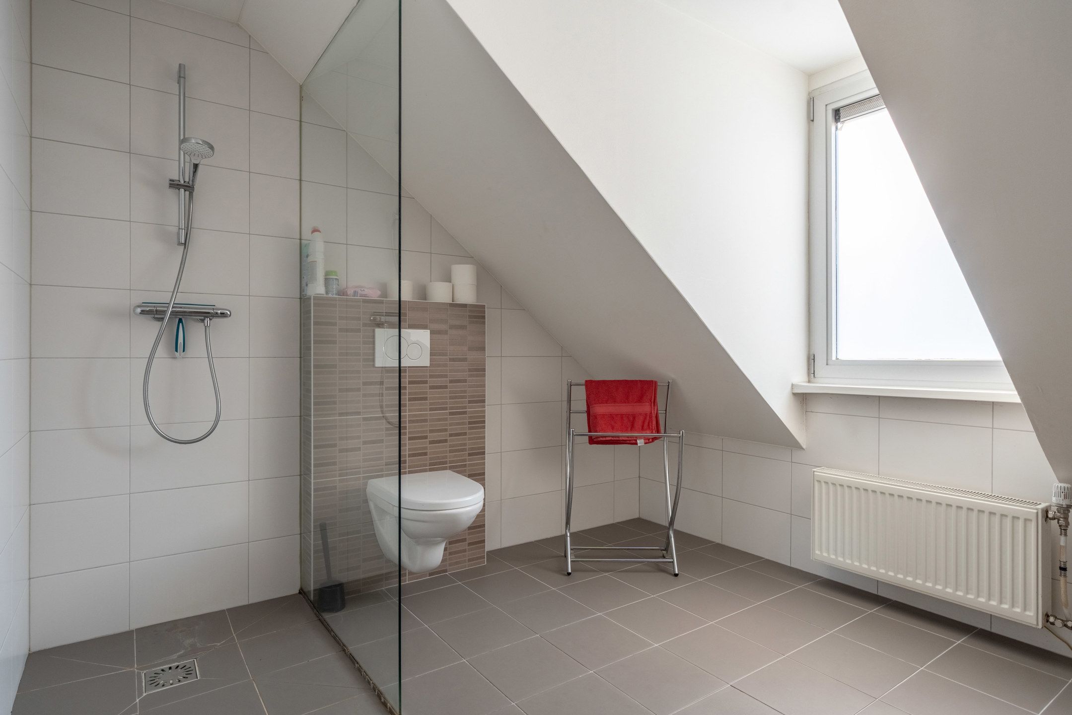Instapklaar 1slpk appartement met terras nabij centrum. foto 15