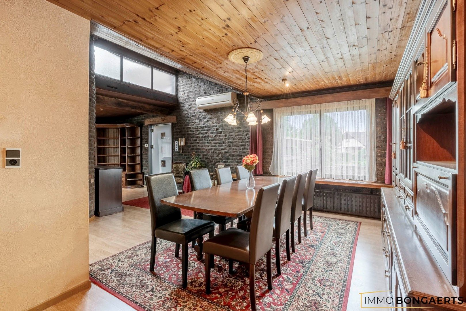 Ruime woning met vier slaapkamers  foto 9
