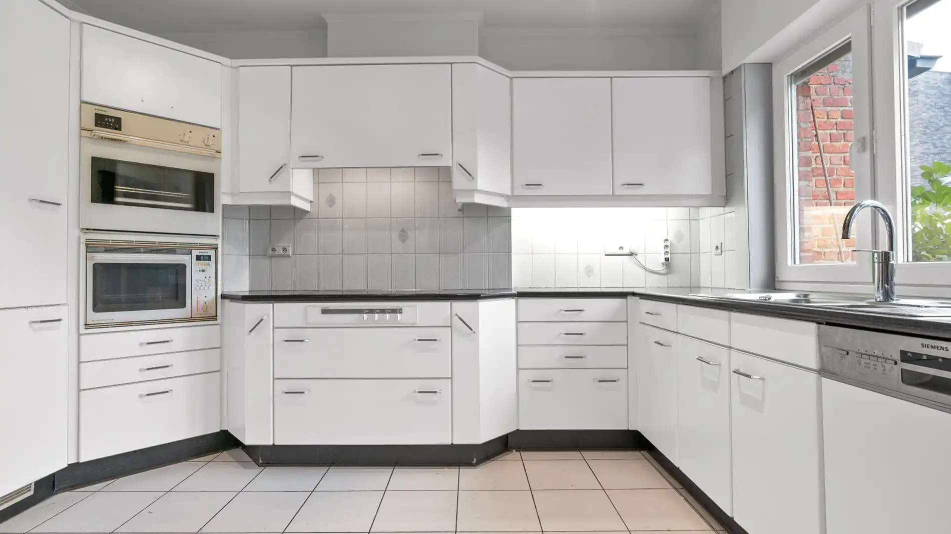 LINDEN centrum - grote woning + tuin foto 9