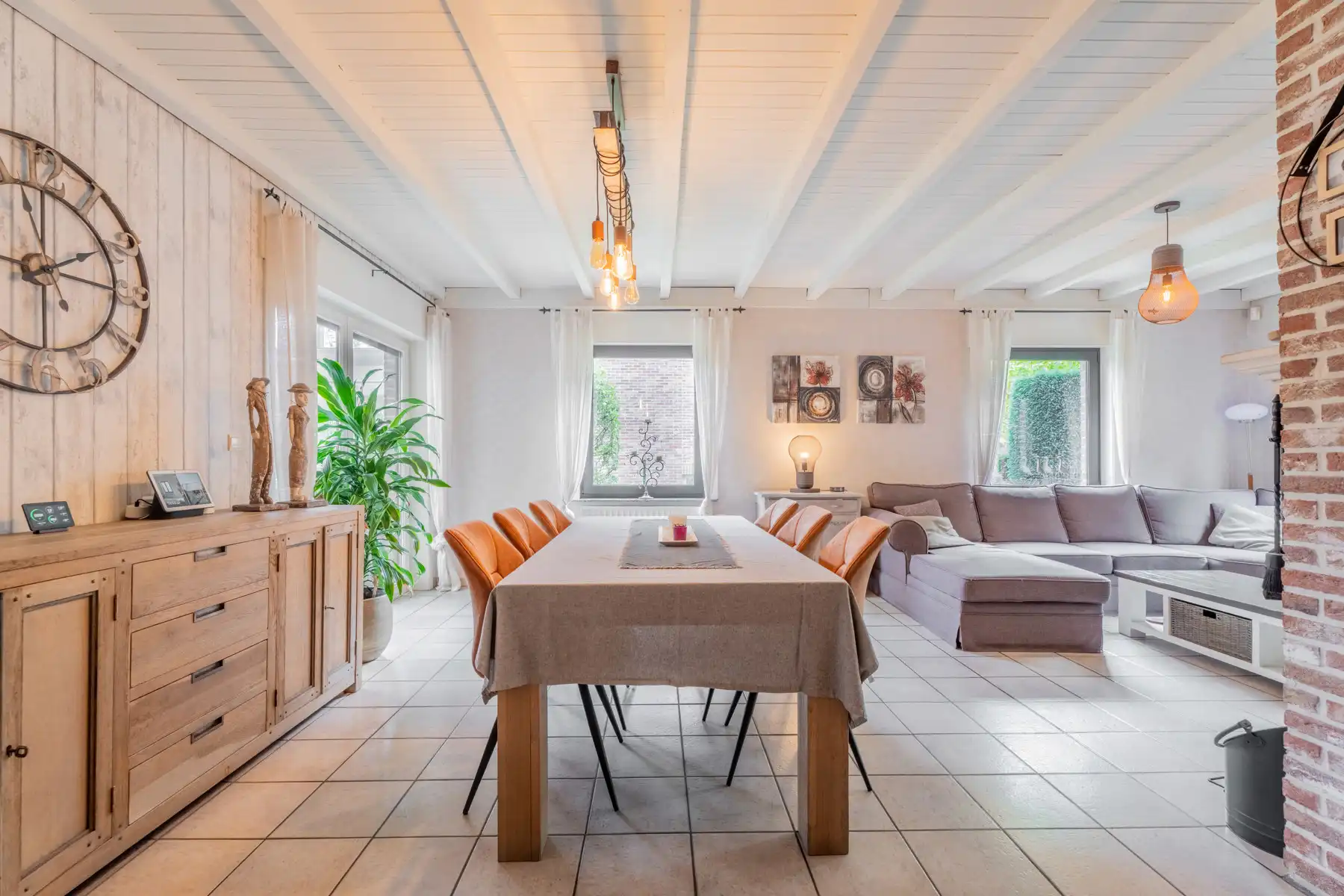 Ruime gezinswoning met 5 slaapkamers. foto 7