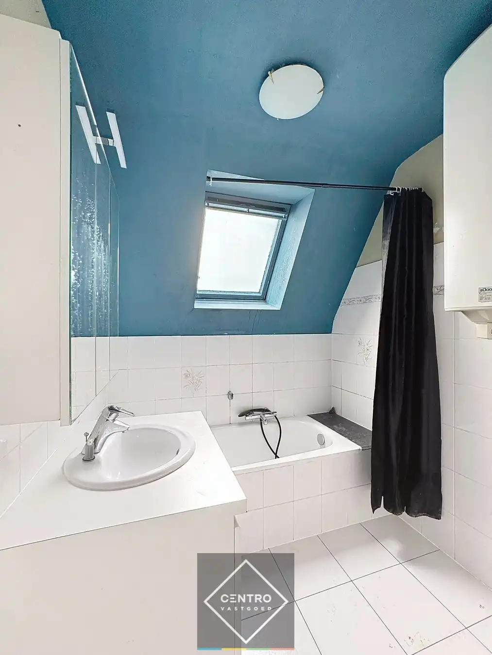 Ruim appartement met 3 slpks én garagebox te Maldegem! foto 9