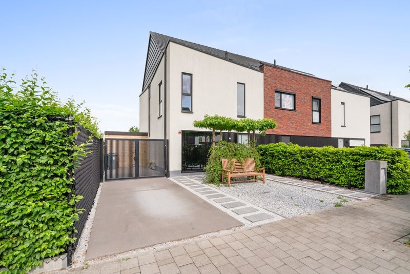 ()=>{if(producerUpdateValueVersion(node),producerAccessed(node),node.value===ERRORED)throw node.error;return node.value} Staaktestraat 2 - 9160 Lokeren