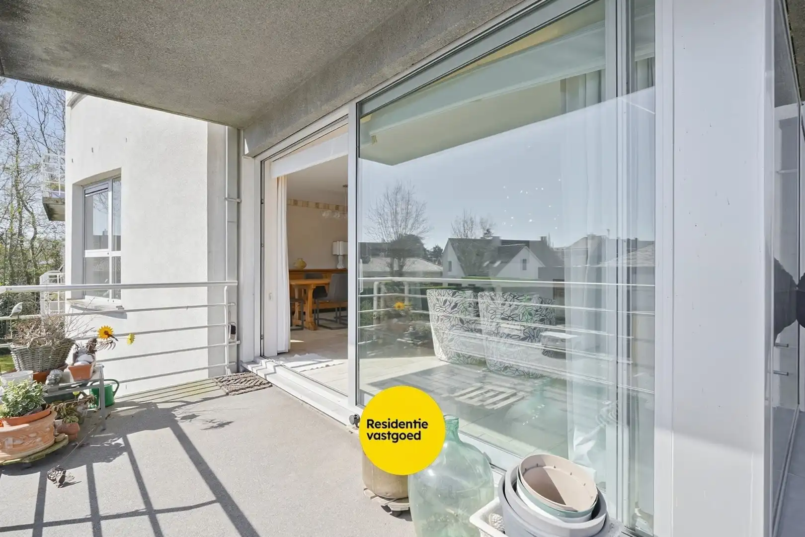 Instapklaar 2-slaapkamerappartement (89m² + 8m² terras) nabij de haven van Nieuwpoort. foto 4