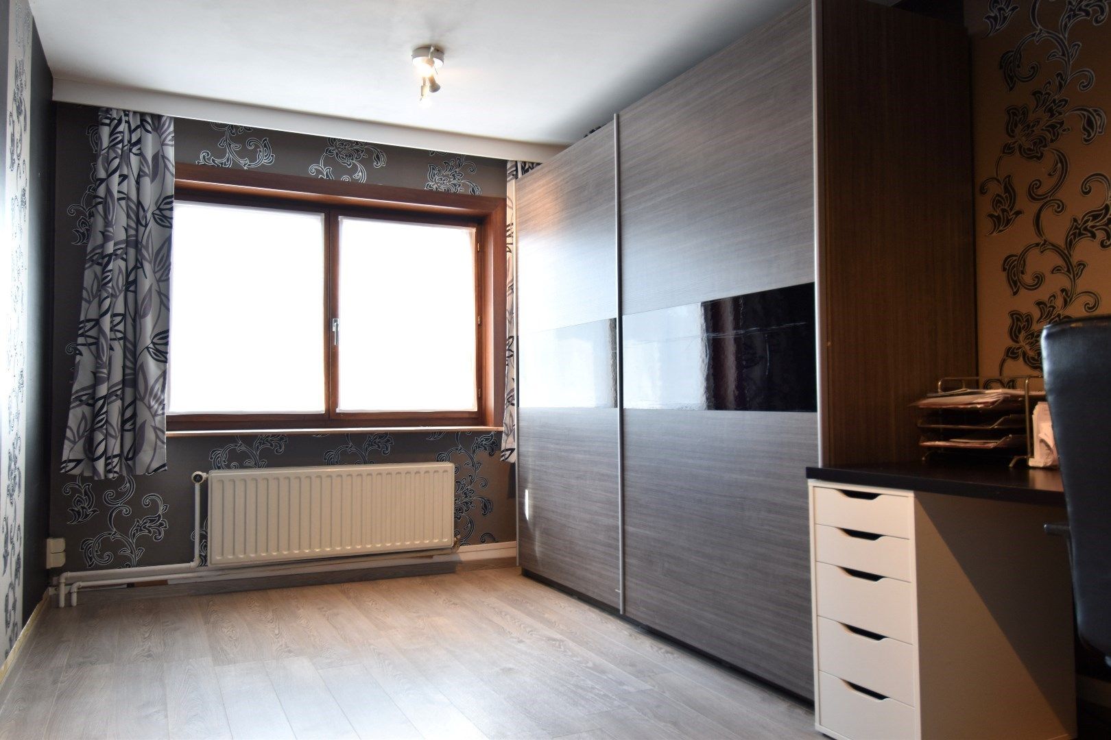 Handelspand op commerciële ligging met bovenliggend 3-slaapkamer appartement te Bissegem foto 14
