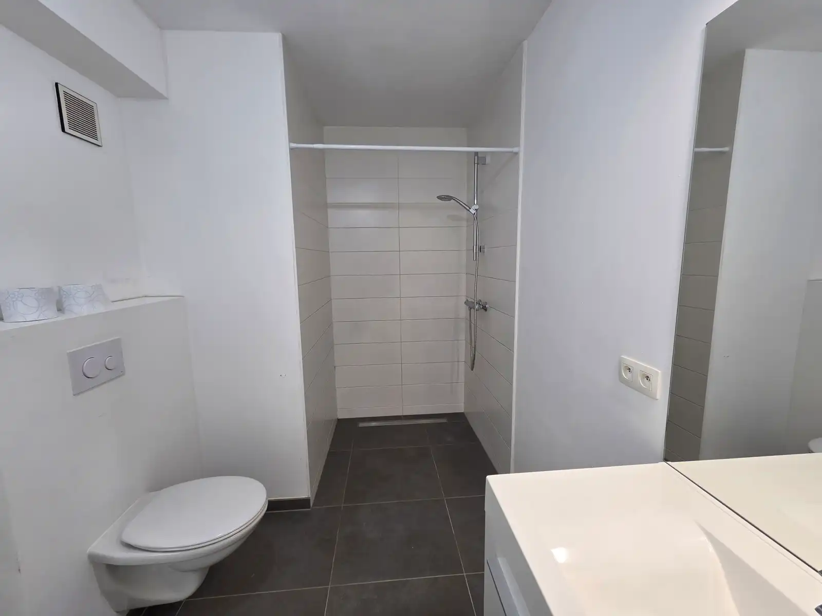 Instapklaar 1-slpk appartement met ondergrondse standplaats foto 13