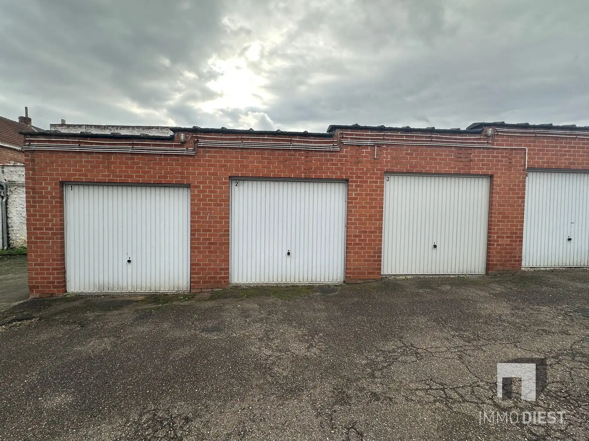 Gelijkvloers appartement met 4 slpks, kelder en garagebox foto 27
