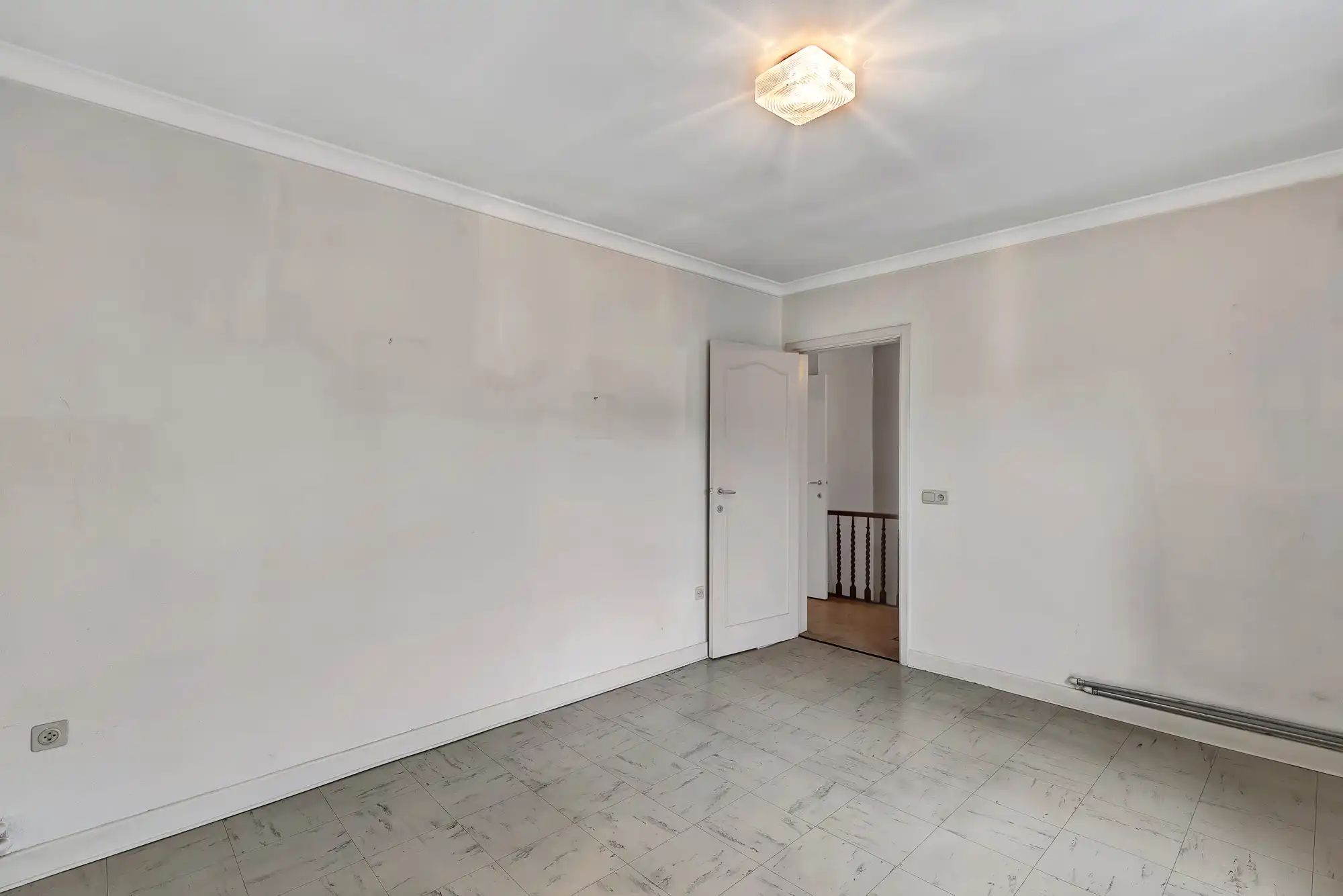 Te moderniseren woning met 3 slaapkamers en garage foto 21