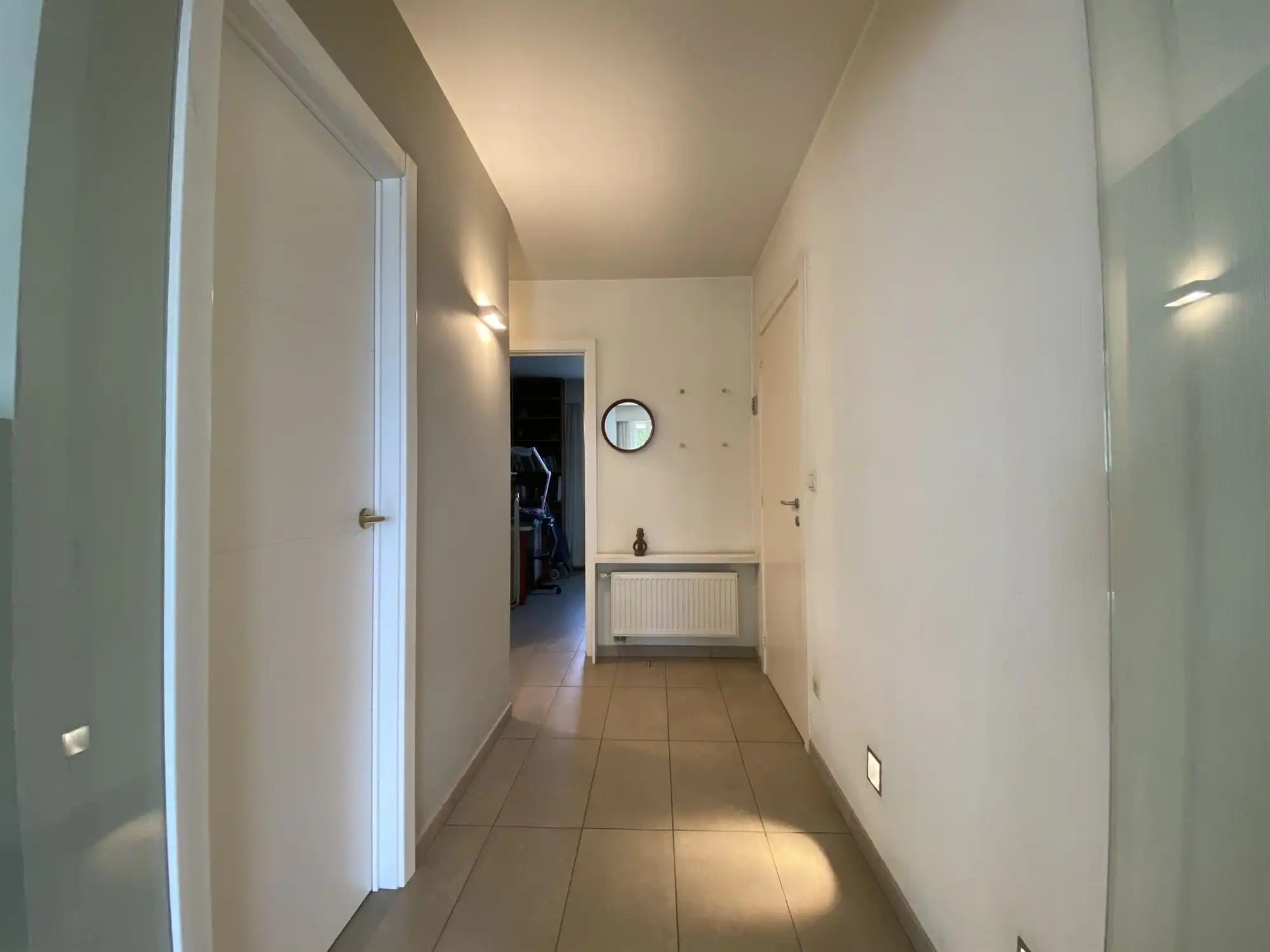 Tweeslaapkamer appartement met garage, centrum Evergem foto 11