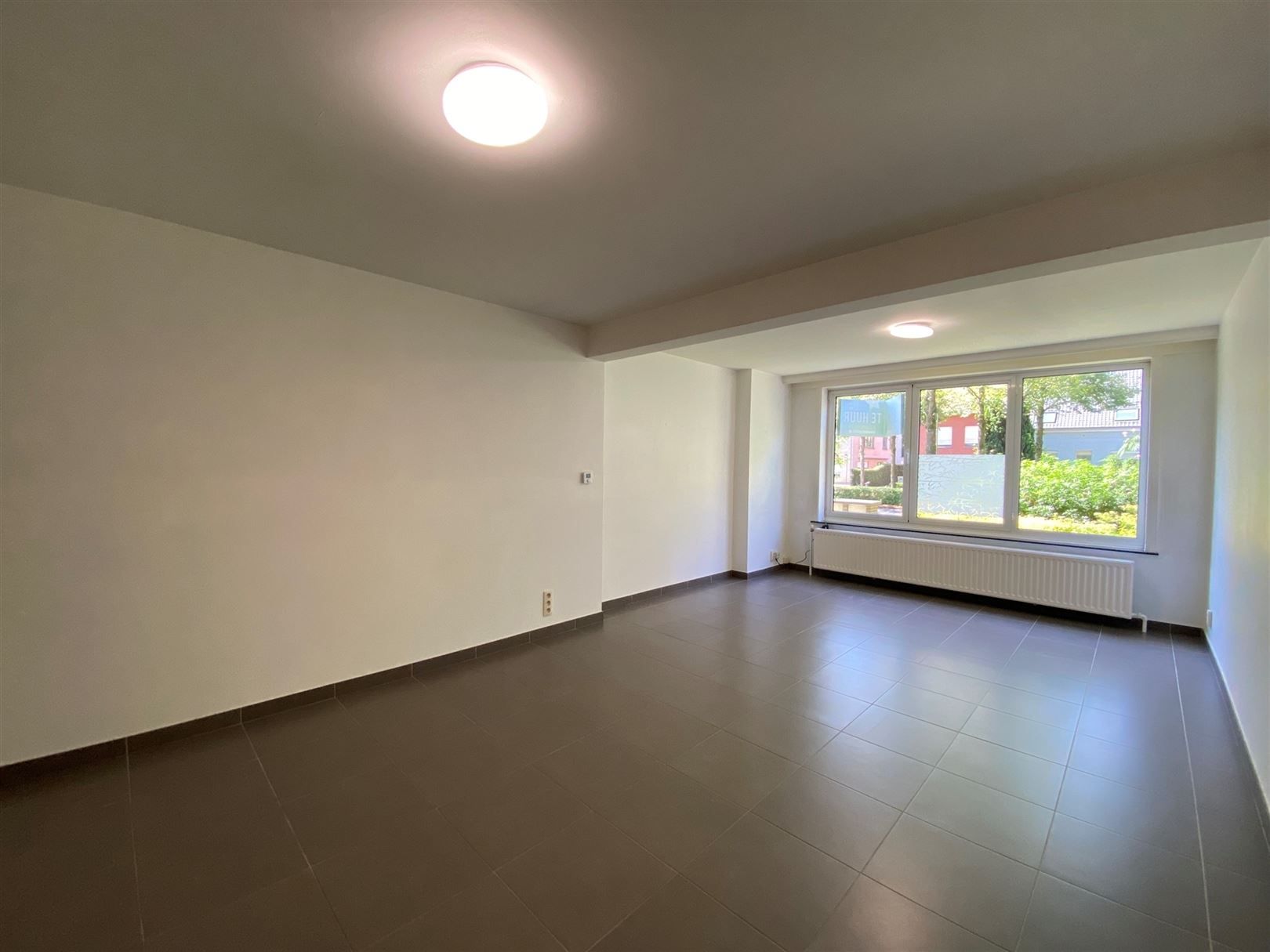 Gelijkvloers appartement met tuin en garage te Brasschaat  foto 3