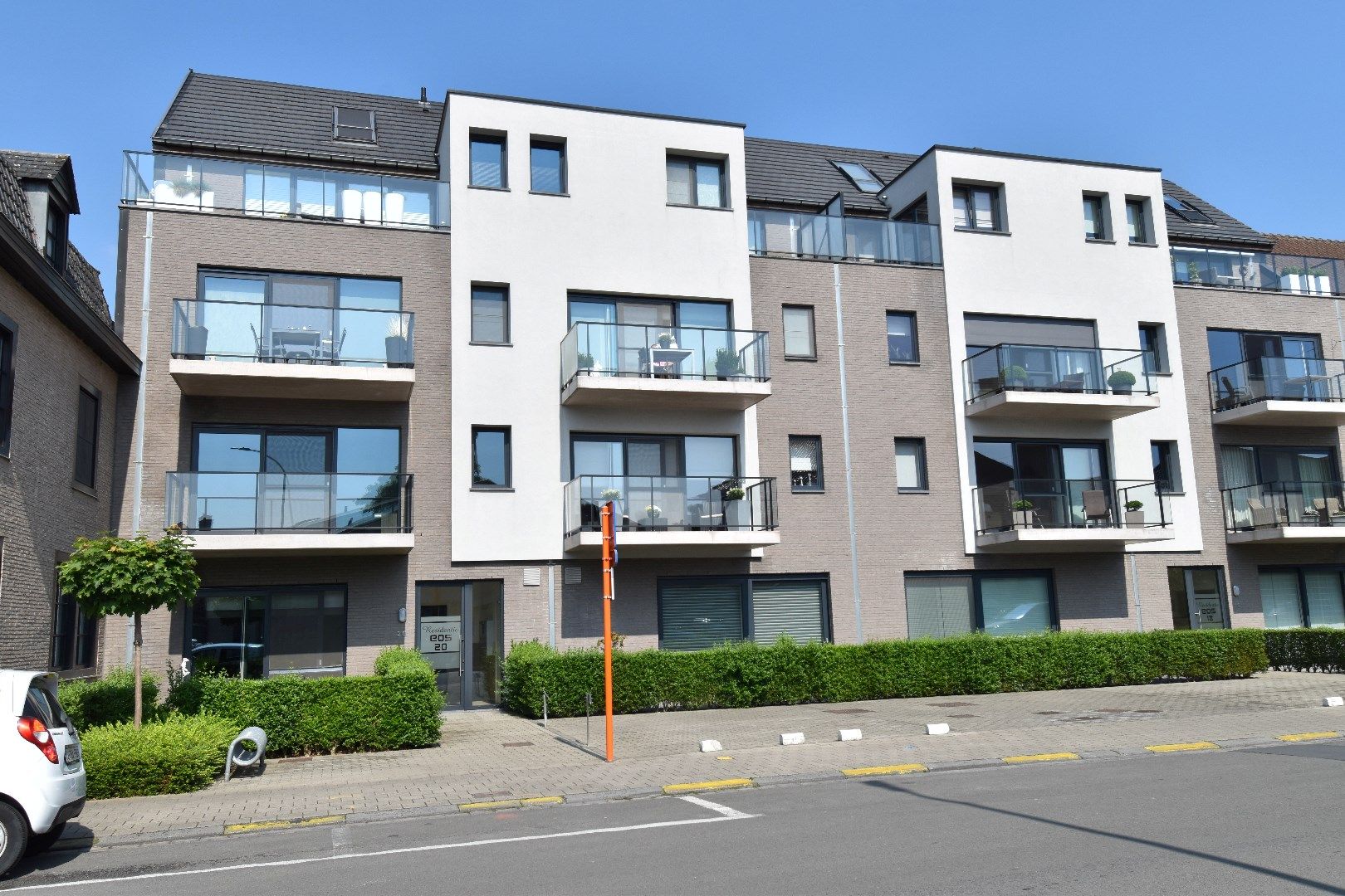 Appartement met 2 slaapkamers in het hartje van Gullegem foto {{pictureIndex}}