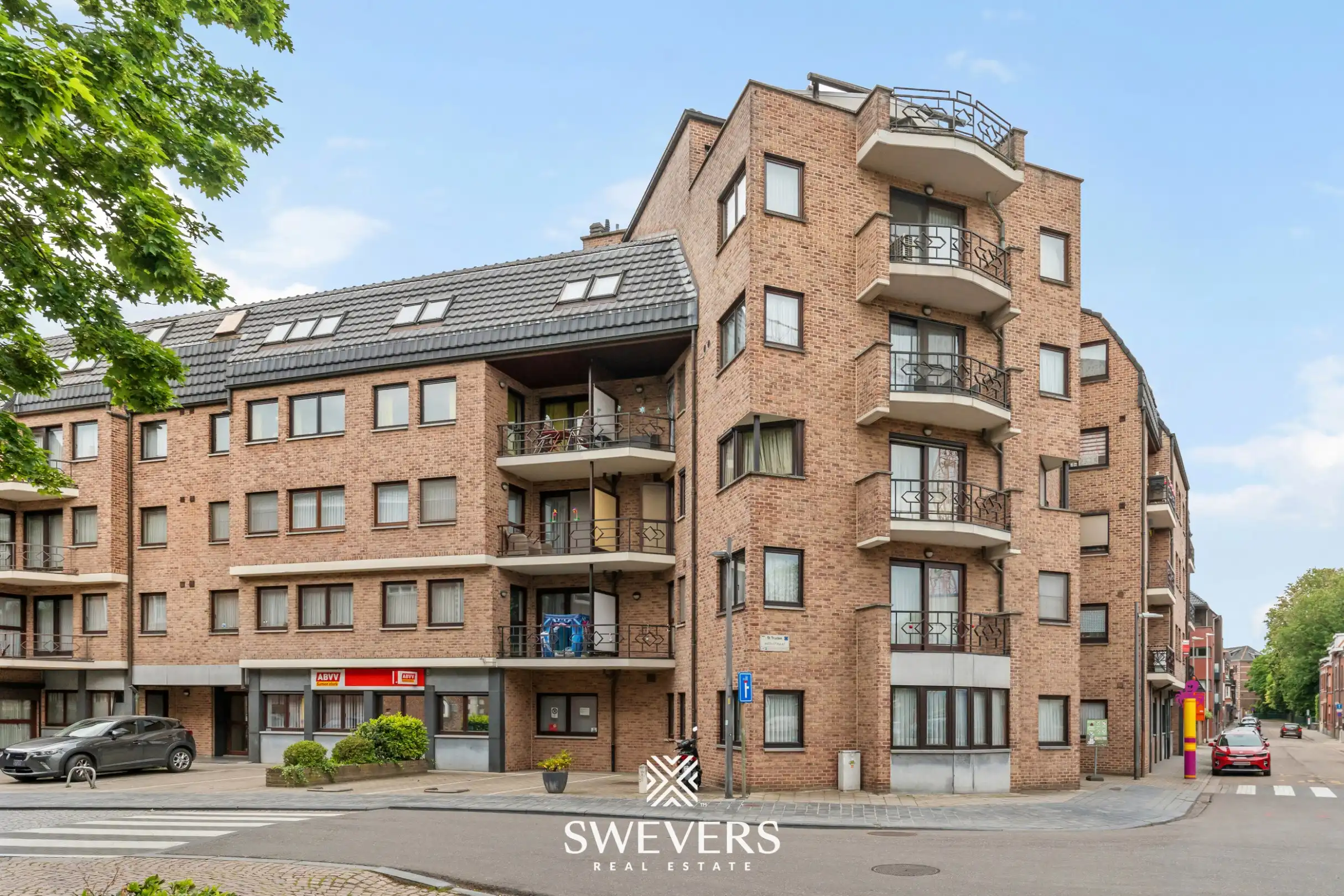Ruim appartement met 3 slaapkamers centrum Sint-Truiden foto 30