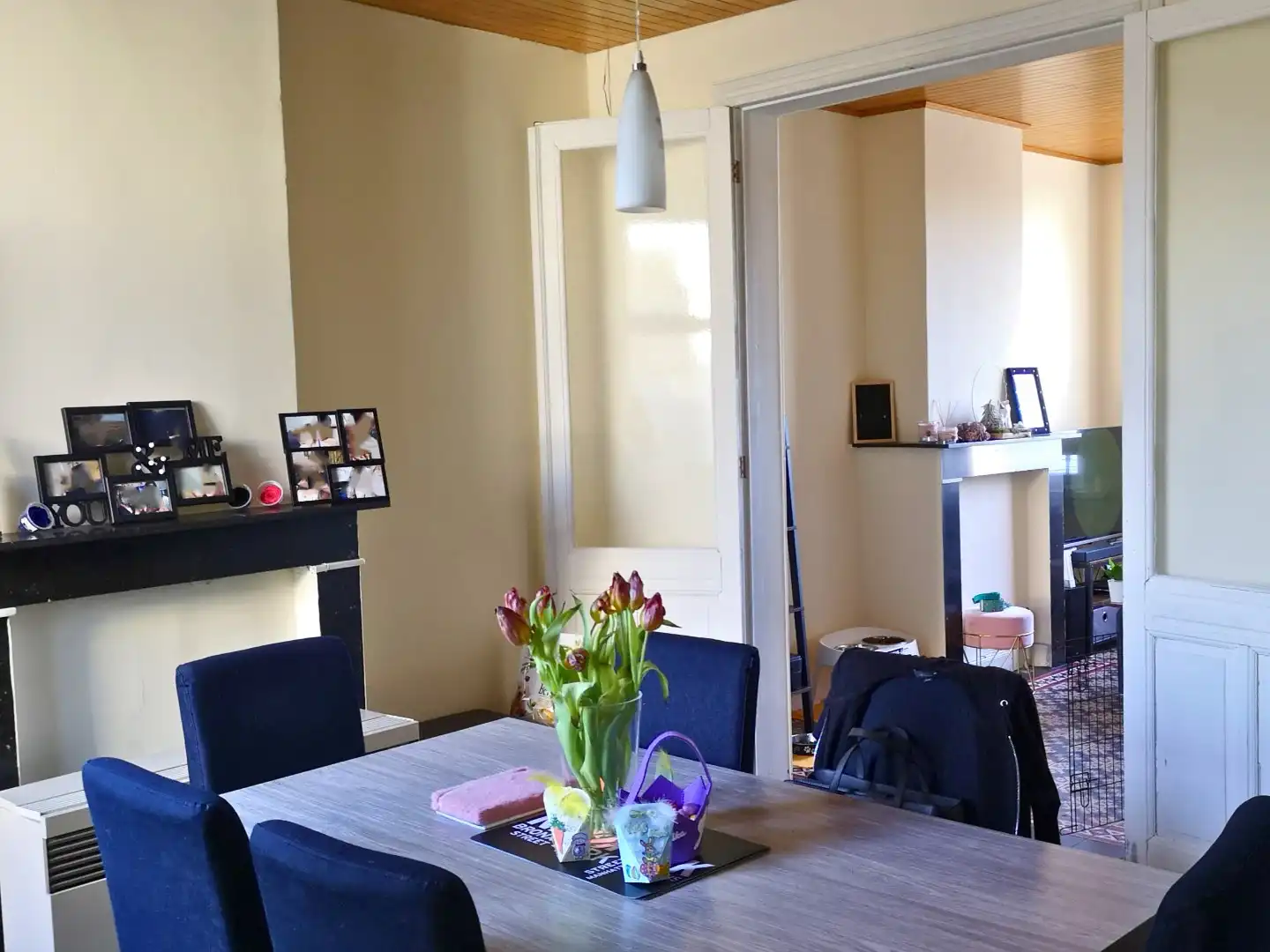 Woning nabij het centrum met 3 slaapkamers & uitweg. foto 4