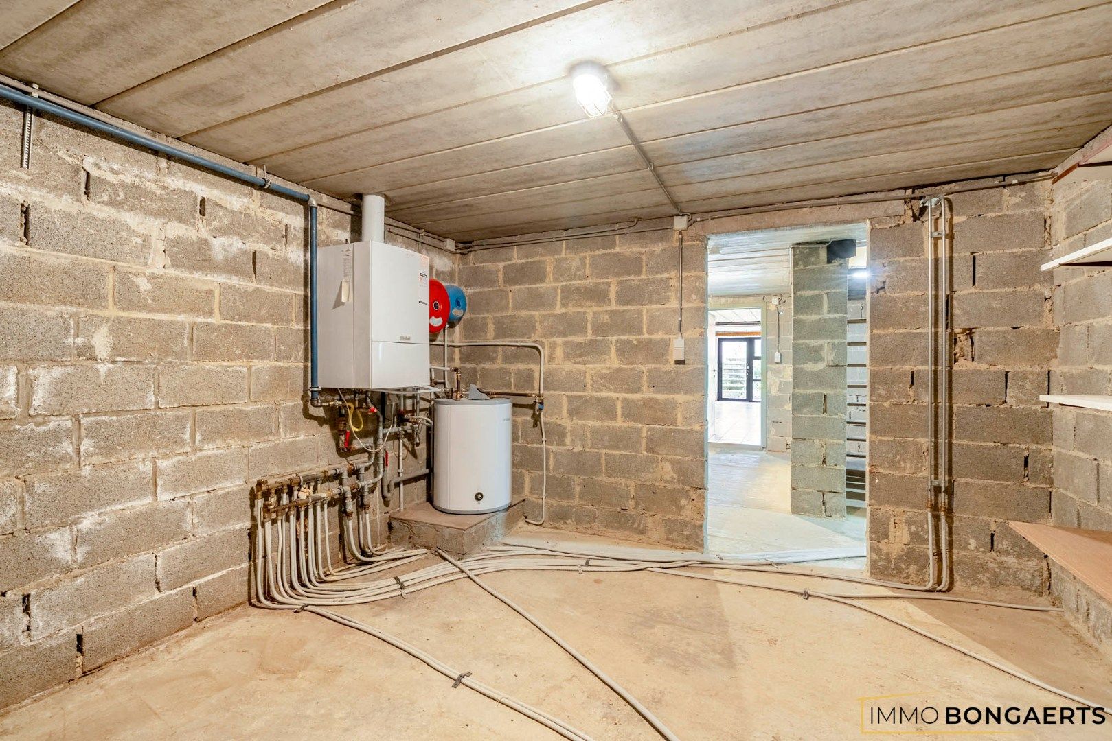 Rustig gelegen woning met 4 slaapkamers foto 33