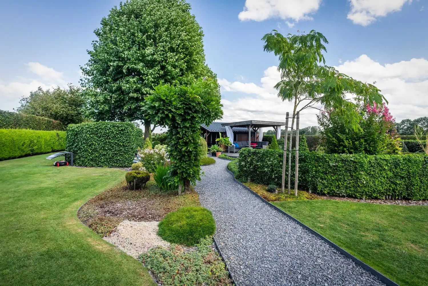 Royale villa met 4 slaapkamers, droomtuin en weids vergezicht te koop in Maldegem foto 24