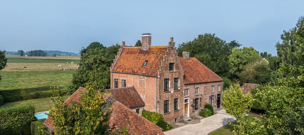 Het “Kasteelke” van Voorde. Waar stilte, stijl en geschiedenis samenvallen. foto 2