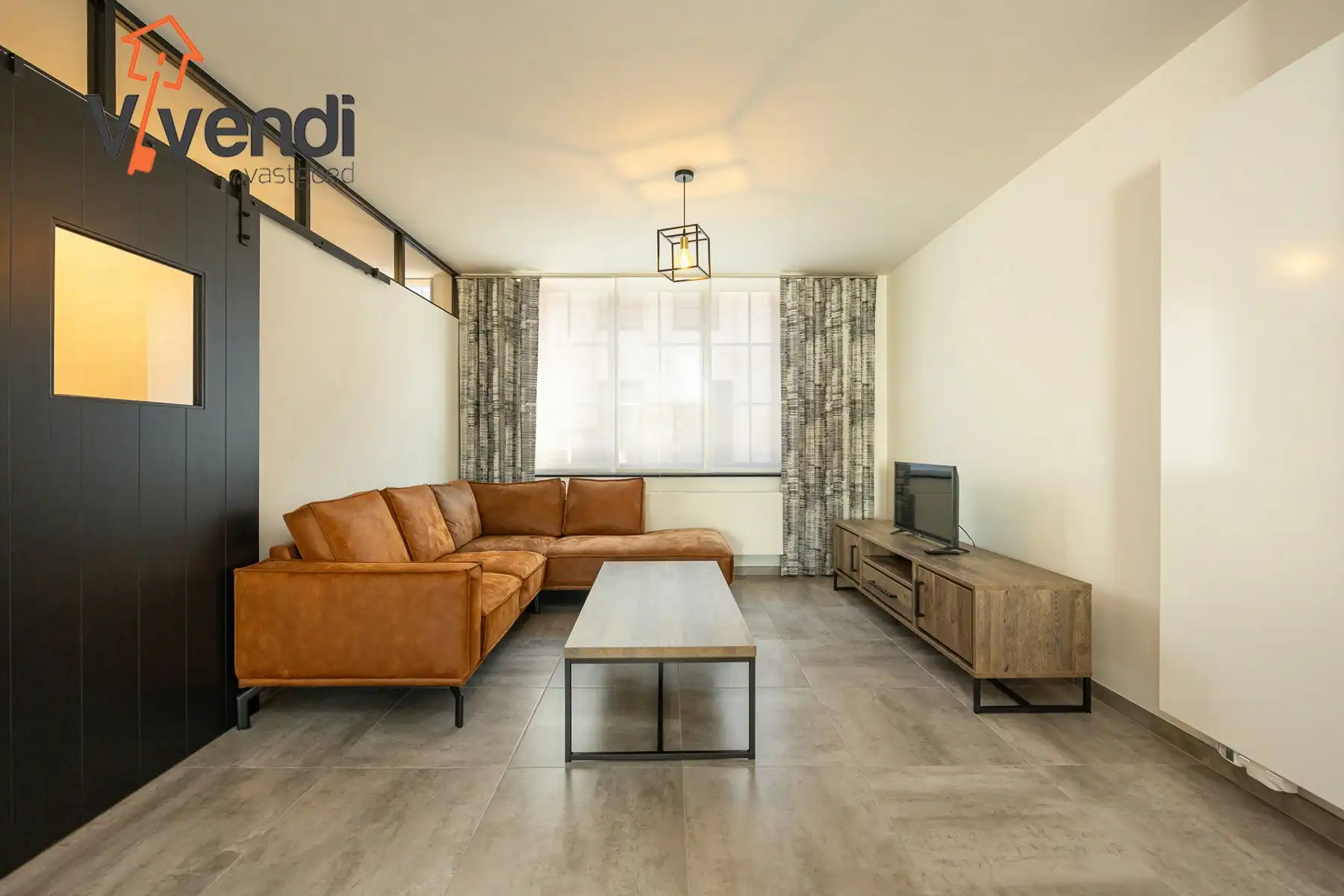 Instapklare stadswoning recent volledig gerenoveerd! foto 4