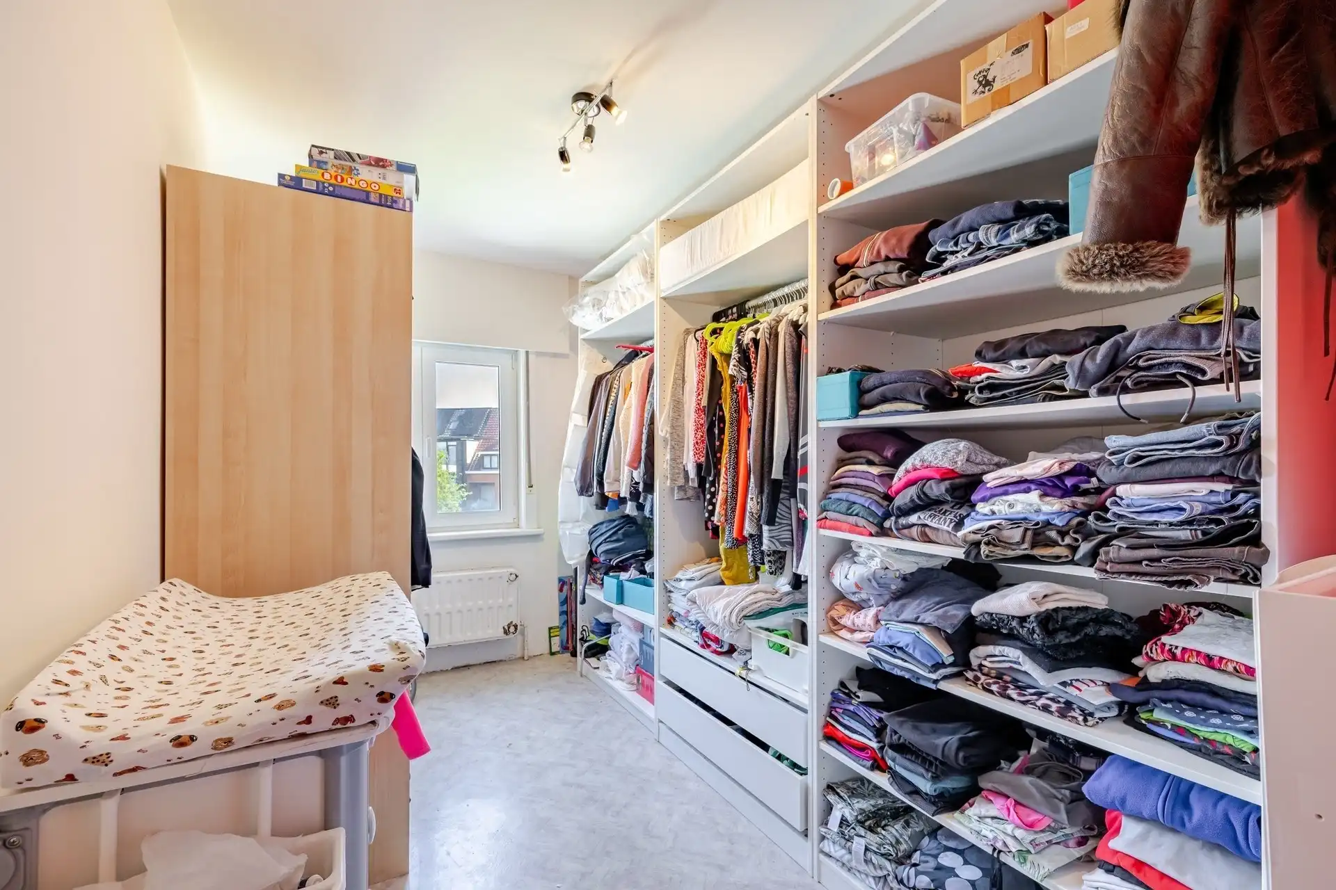 Ruime gezinswoning (225 m²) met 6 slaapkamers, garage en zonnige tuin in Oostende  foto 19