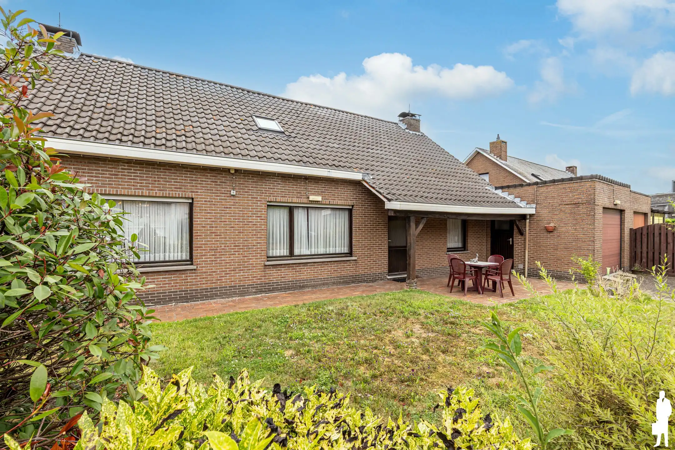 Op te frissen ééngezinswoning kort bij Nederlandse grens foto 32