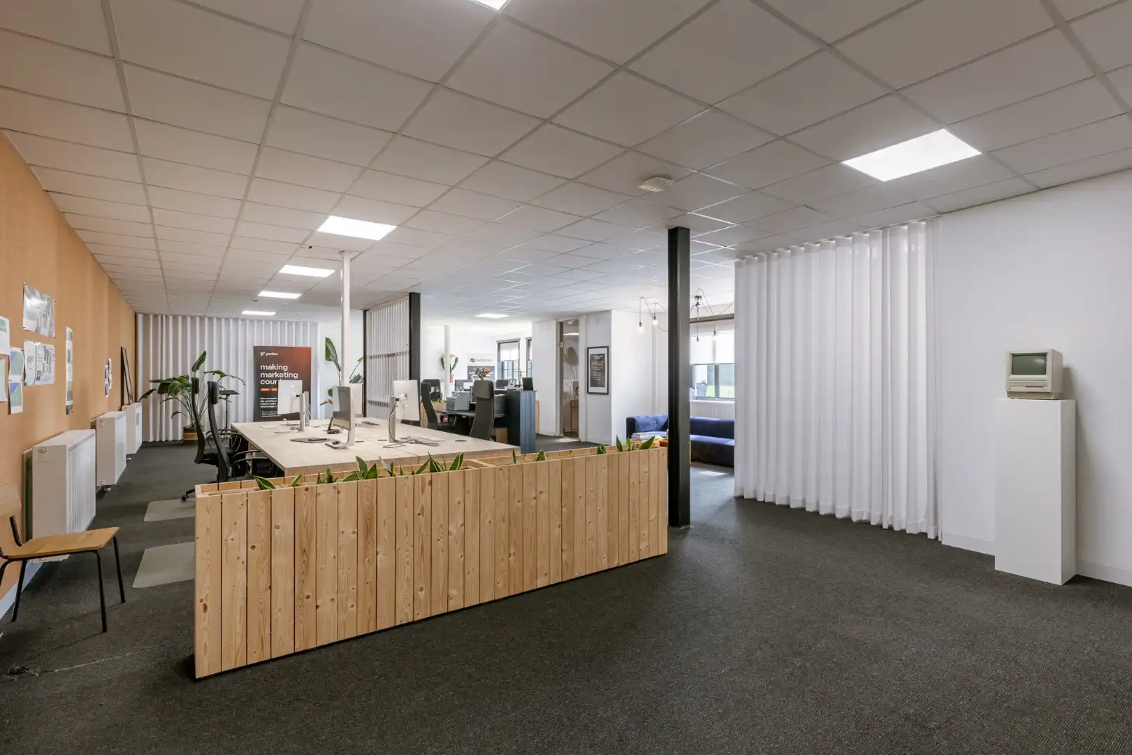 Commercieel gelegen kantoorgebouw  foto 12