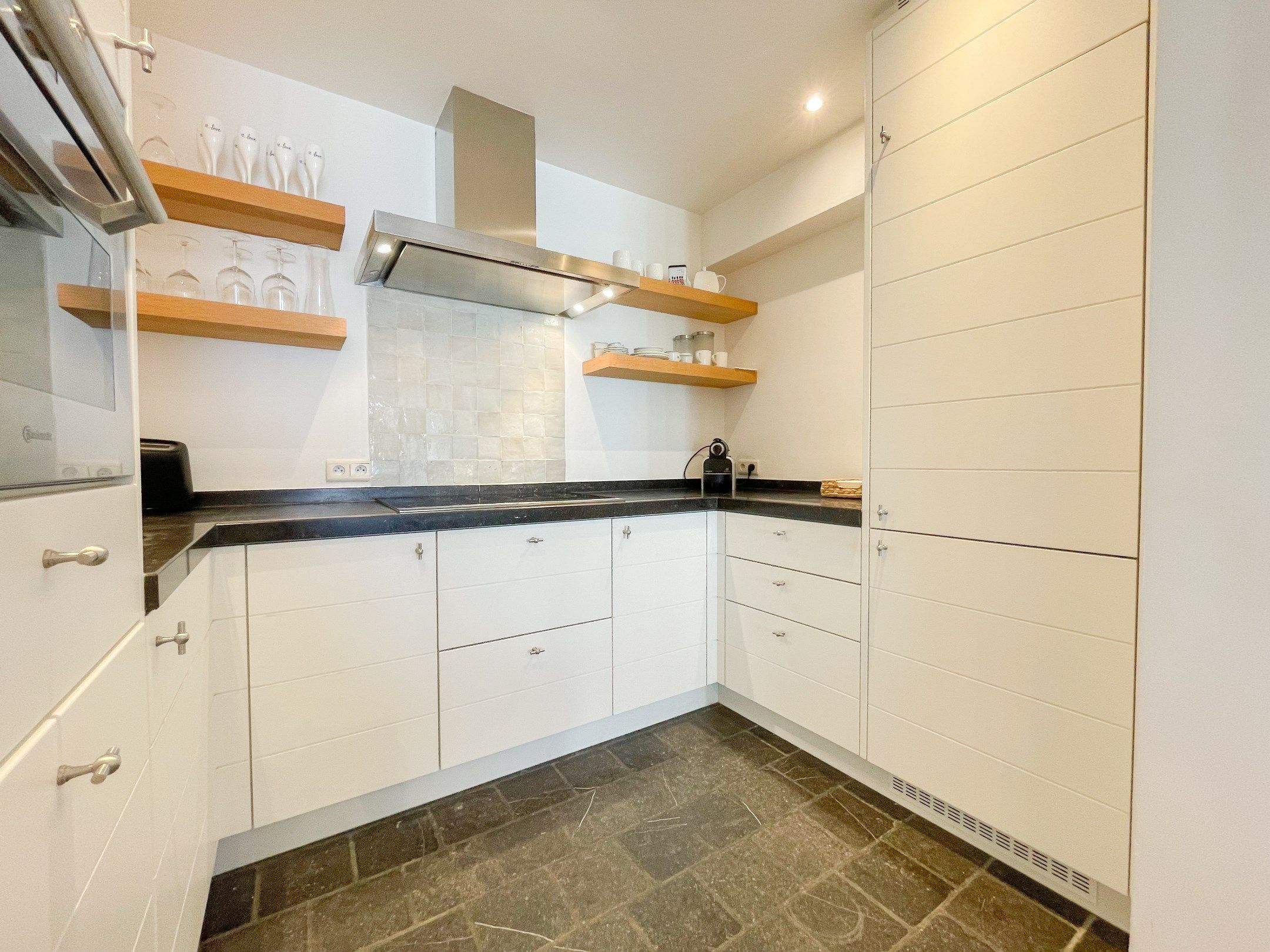 Drie slaapkamer appartement met een open zicht gelegen nabij het Driehoeksplein.  foto 10