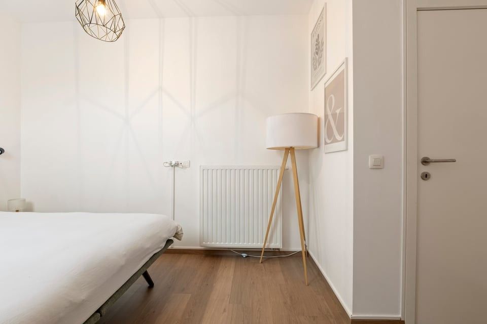 RUIM EN INSTAPKLAAR APPARTEMENT MET 3 SLKS EN EEN PARKEERPLAATS IN GENK foto 22