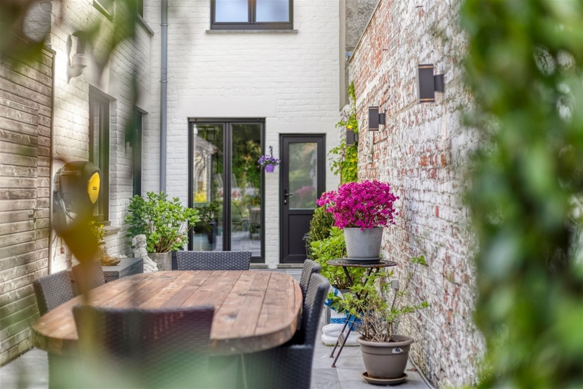 INSTAPKLAAR / ZONNIGE TUIN  foto 7
