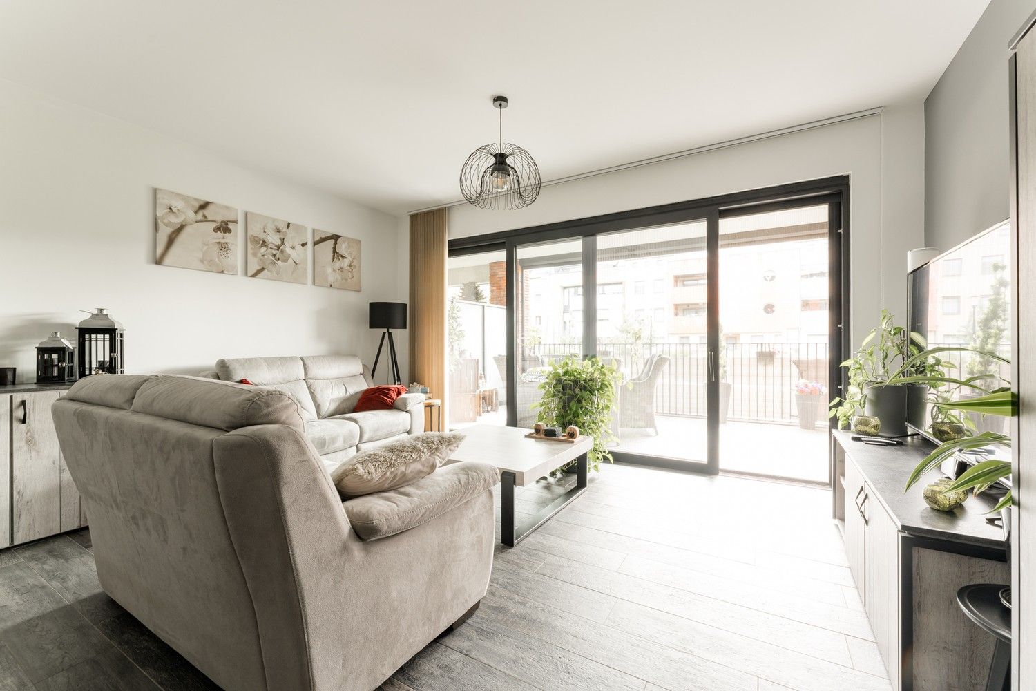 Ruim en lichtrijk  3 slaapkamer appartement met 2 terrassen  (49m²)  op toplocatie in Overpelt centrum foto 6