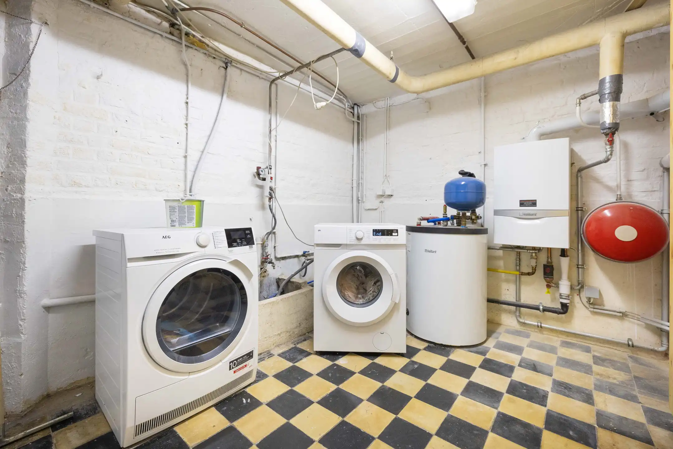 Gezinswoning met terras in hartje Etterbeek foto 33