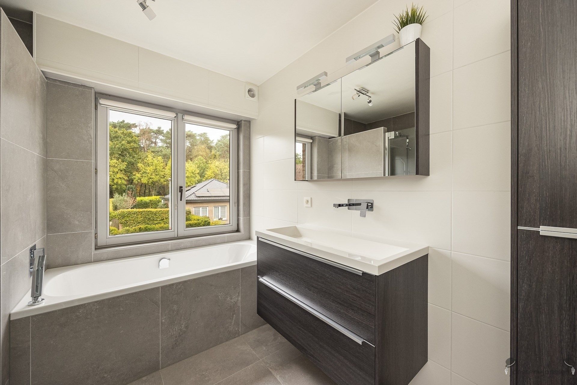 Charmant huis in rustige gewilde wijk foto 16