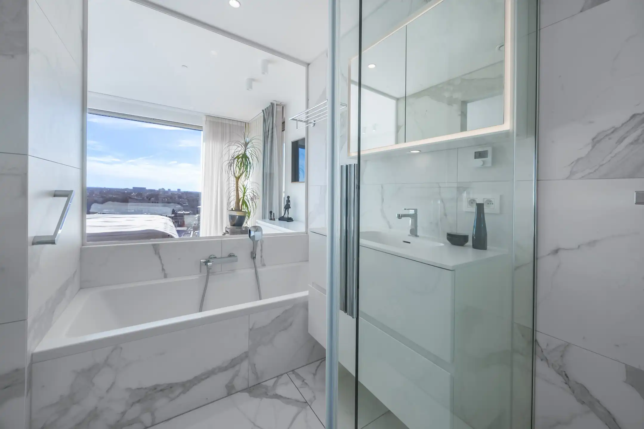 Uitzonderlijke appartement met een panoramisch uitzicht foto 23