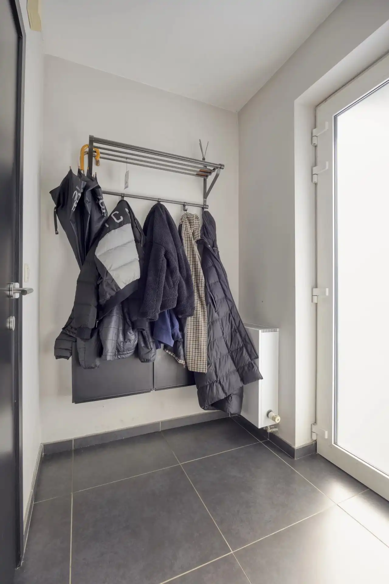 RECENTE MODERNE EN ENERGIEZUINIGE WONING MET 3 SLPK'S EN CARPORT NABIJ CENTRUM foto 14