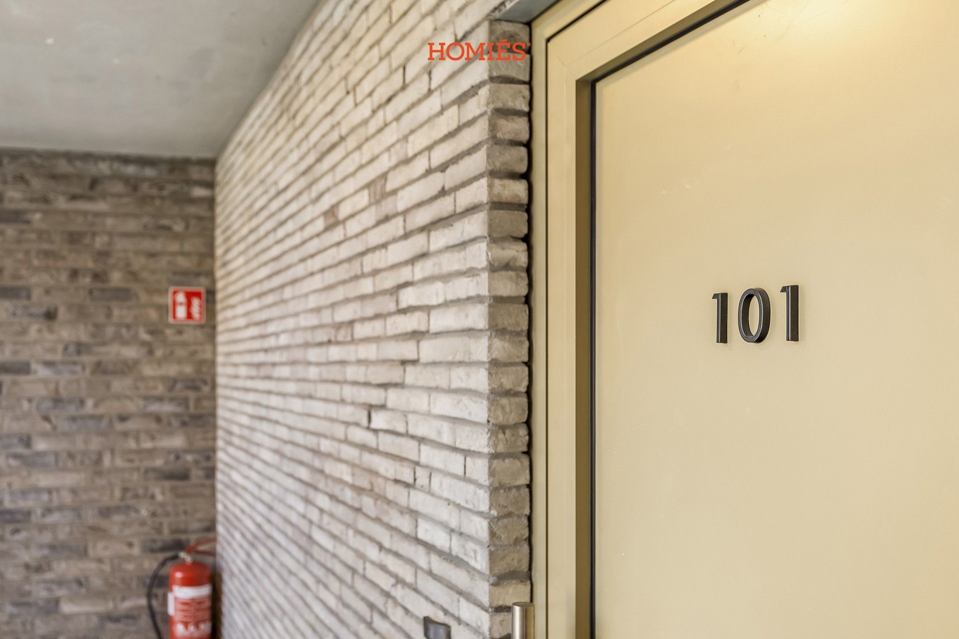 Bemeubelde flats met alle comfort foto 8