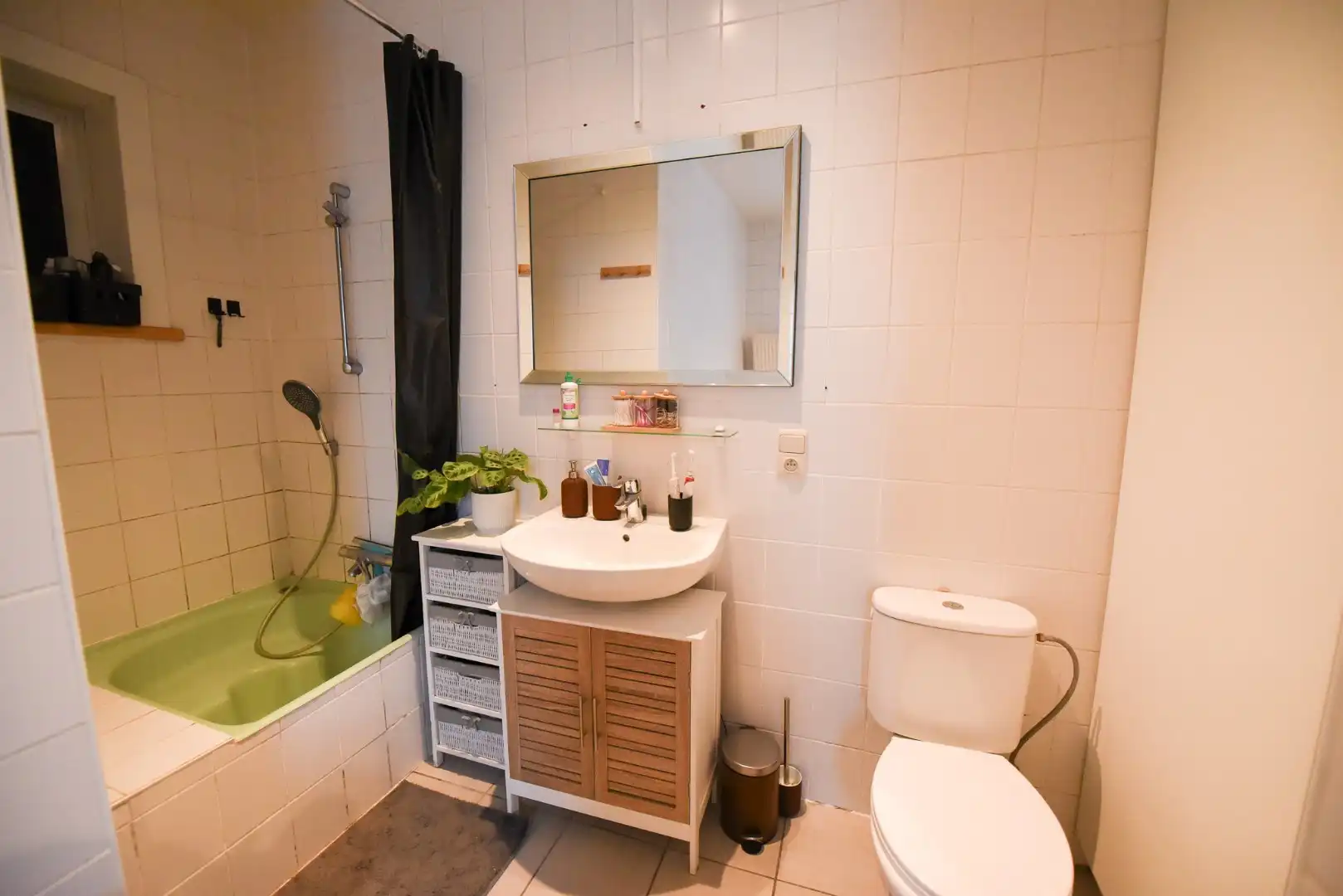 Centraal gelegen, halfopen bebouwing TE HUUR in Oeselgem! foto 8