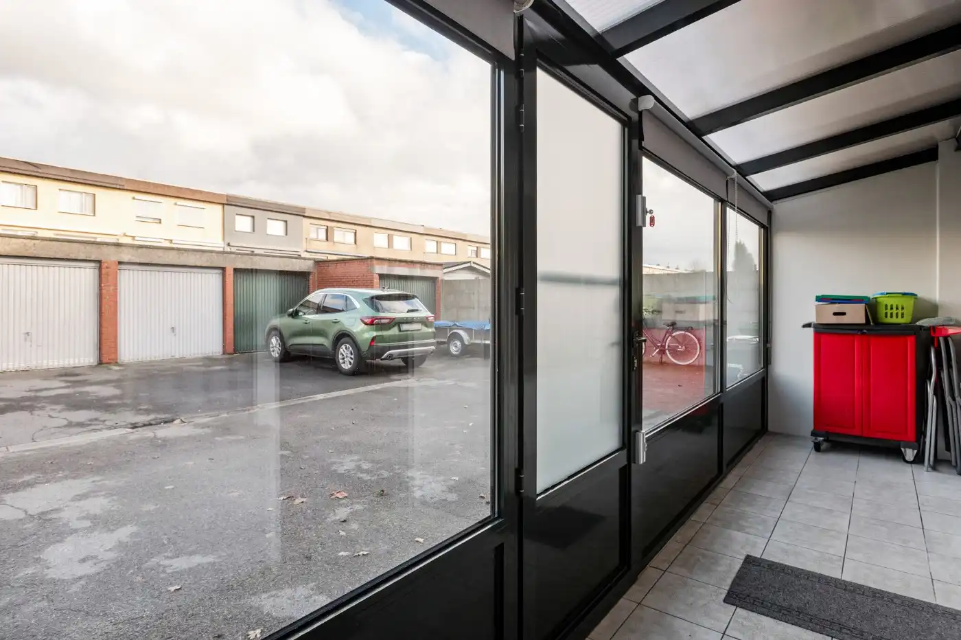 Gezellig, goed gelegen app. op GLV met 2 slpk., veranda en garage foto 18