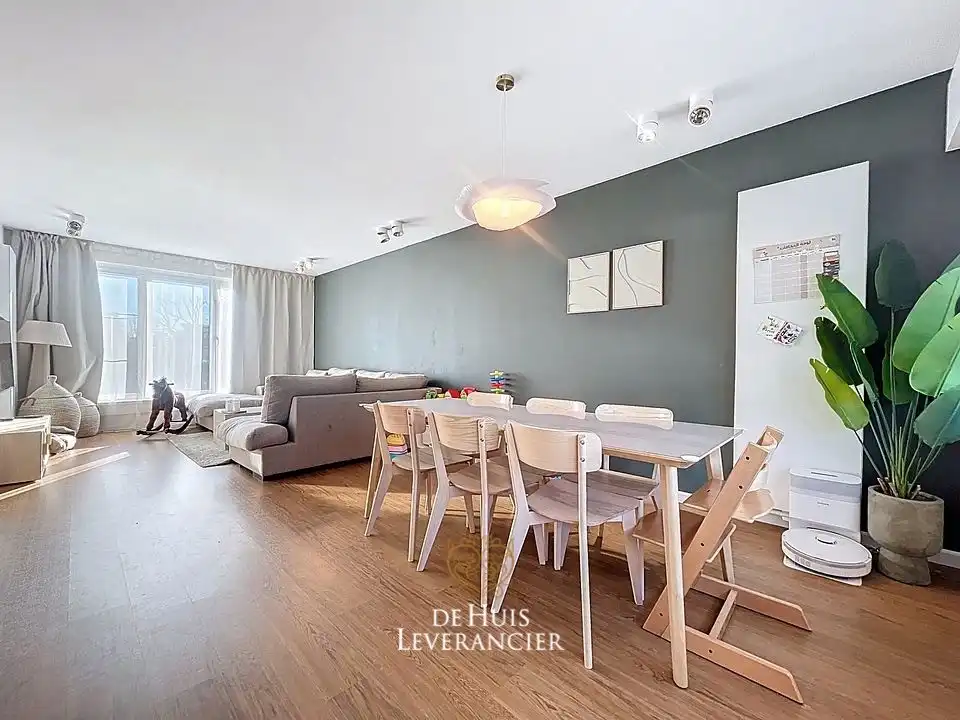 Lichtrijk wonen in de gegeerde Altena-wijk: Een instapklare thuis waar comfort en locatie elkaar ontmoeten foto 4