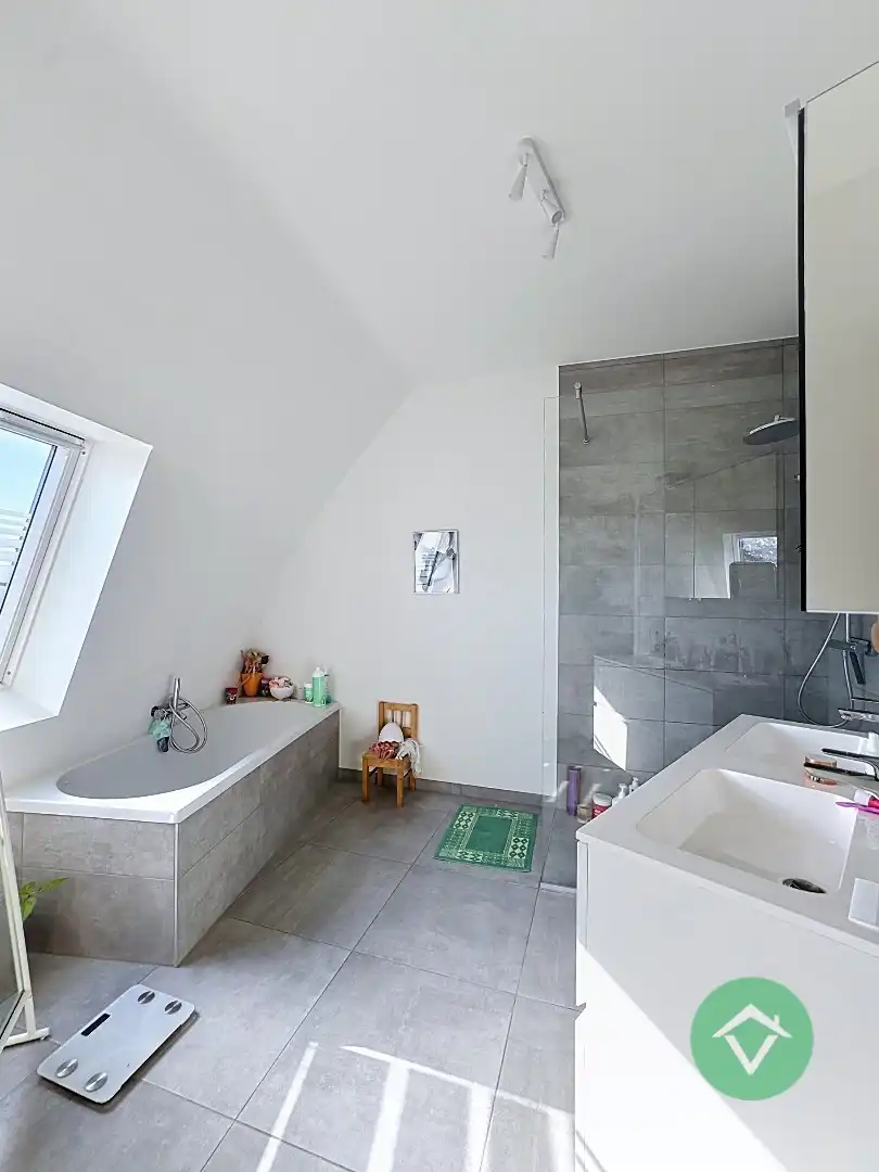 Ruim 3-slaapkamer appartement met 129 m² bewoonbare oppervlakte te Gistel foto 11