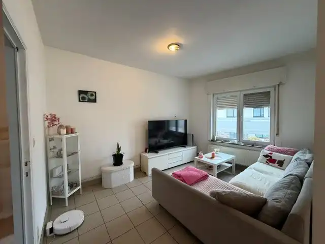 Ruim en centraal gelegen appartement in centrum Mere foto 2