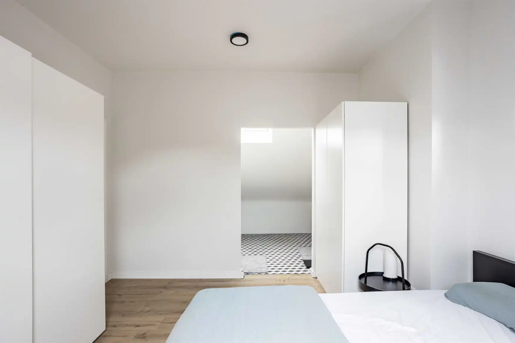 Volledig gerenoveerde gezinswoning met tuin in Drongen foto 17