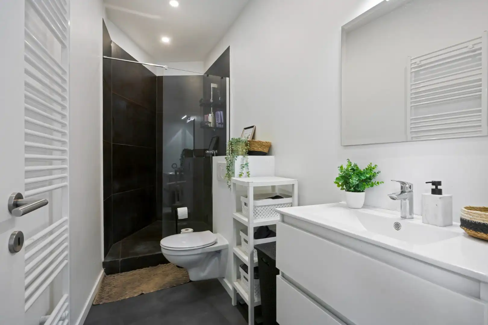 Instapklaar appartement met 2 slaapkamers foto 9