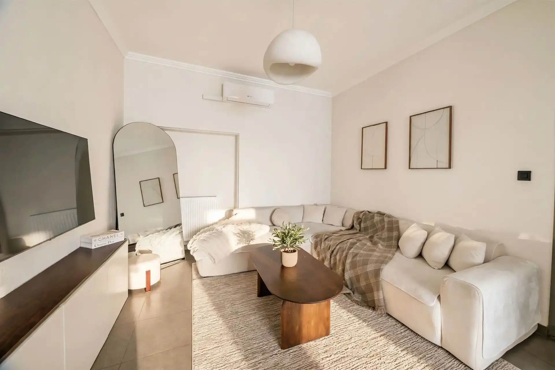 Ruime instapklare woning met 4 slpk, garage/atelier & tuin! foto 12