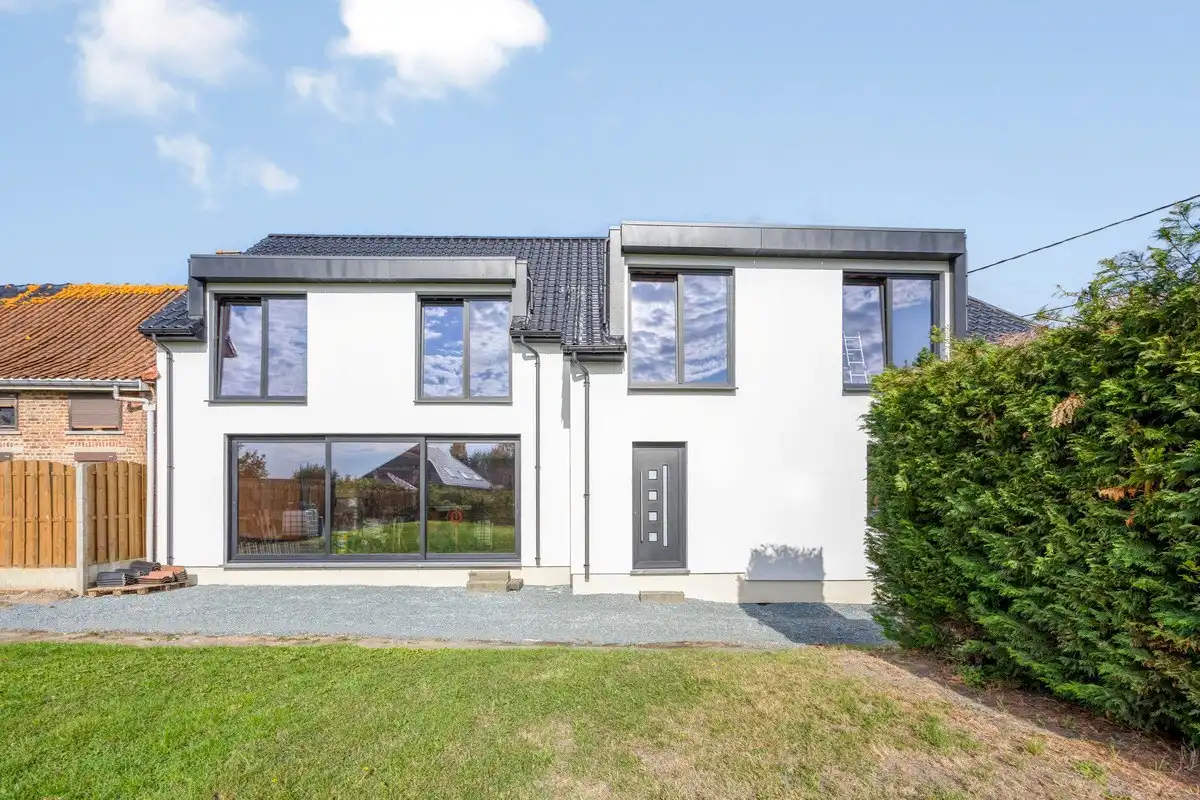 Ruime casco woning foto 21