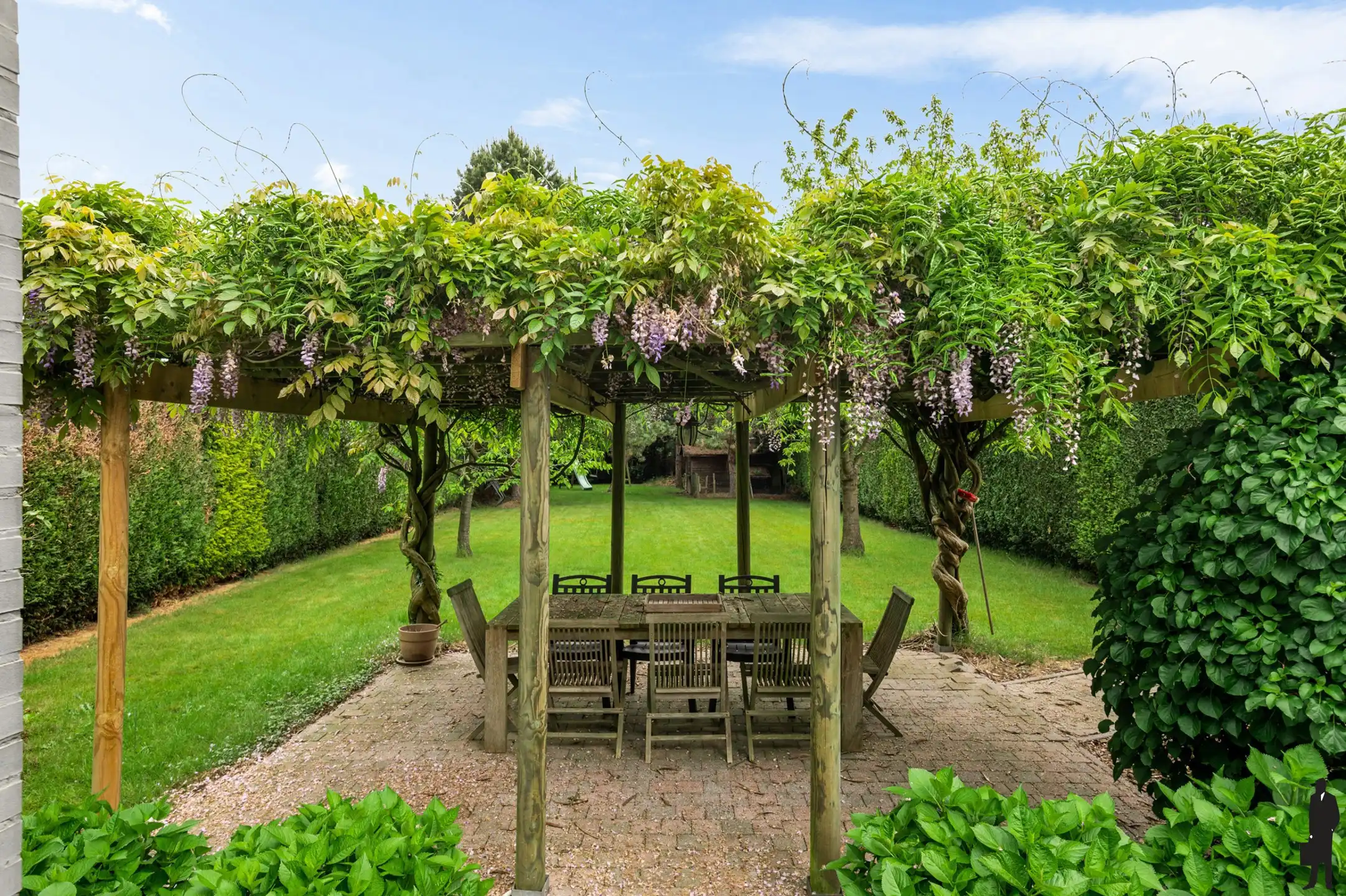 Charmante villa met 4 slpks, 2 badks en tuin met privacy foto 12