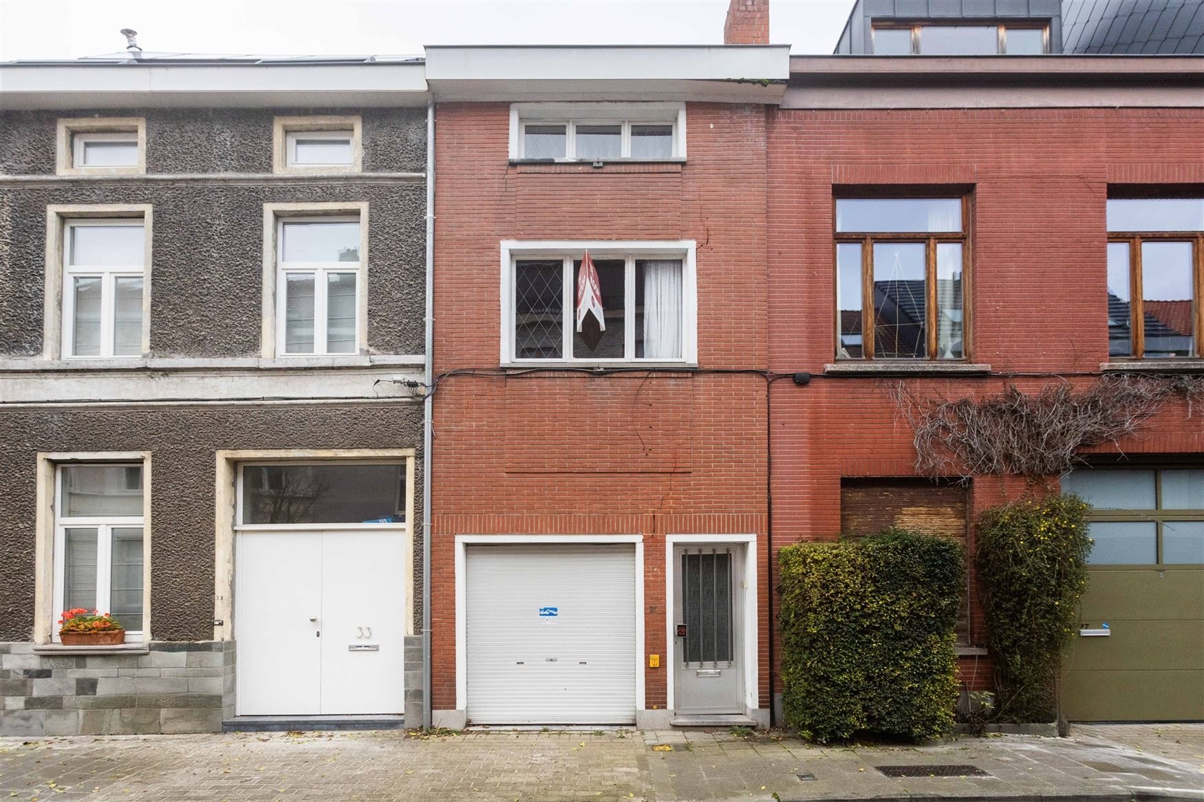 Unieke renovatiekans met 4 slaapkamers nabij centrum Gent foto 3